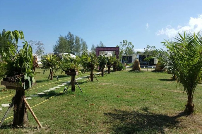 Imagen de los exteriores del Hotel Yamadaya Beach Resort. Foto 16
