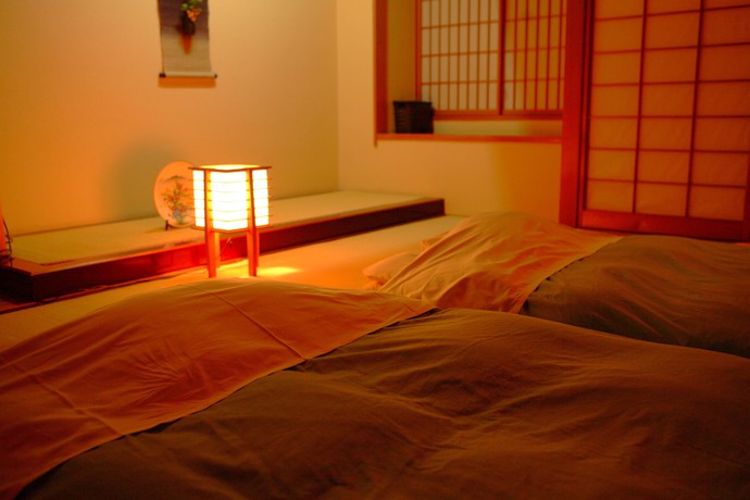 Imagen de la habitación del Hotel Yamanaka Onsen Ohanami Kyubei. Foto 7