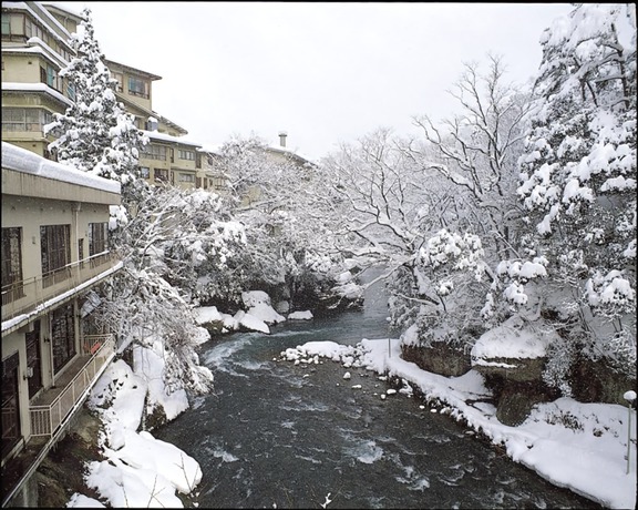 Imagen de los exteriores del Hotel Yamanaka Onsen Shirasagiyu Tawaraya. Foto 10