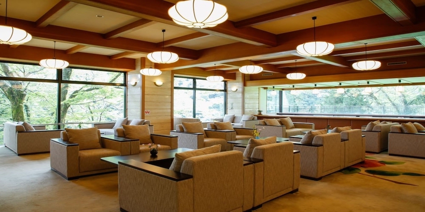 Imagen del bar/restaurante del Hotel Yamanaka Spa Hanatsubaki. Foto 3