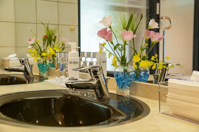 Imagen de la habitación del Hotel Yamanaka Spa Hanatsubaki. Foto 15