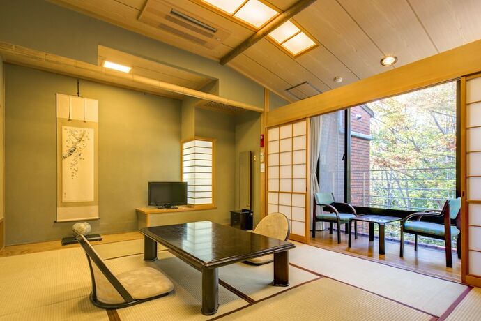 Imagen de la habitación del Hotel Yamanakako Shuzanso. Foto 19