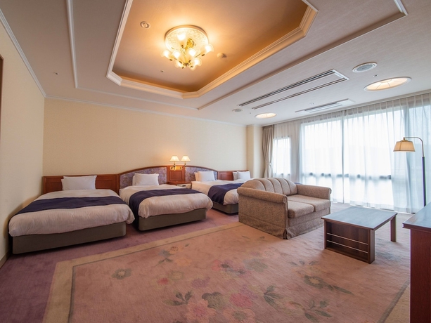Imagen de la habitación del Hotel Yamashiro Onsen Miyabi No Yado Kaga Hyakumangoku. Foto 10