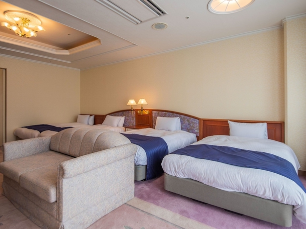 Imagen de la habitación del Hotel Yamashiro Onsen Miyabi No Yado Kaga Hyakumangoku. Foto 11