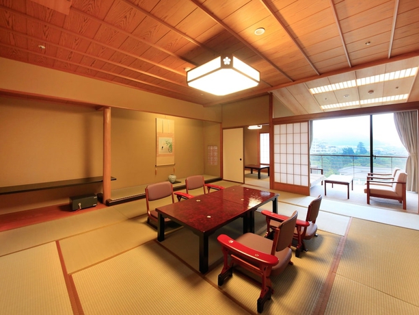 Imagen de la habitación del Hotel Yamashiro Onsen Miyabi No Yado Kaga Hyakumangoku. Foto 12