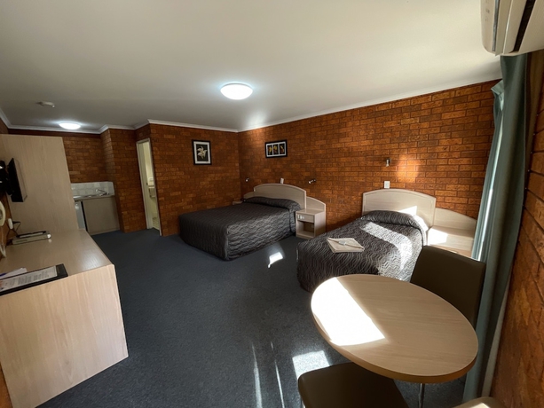 Imagen de la habitación del Hotel Yambil Inn Motel. Foto 4