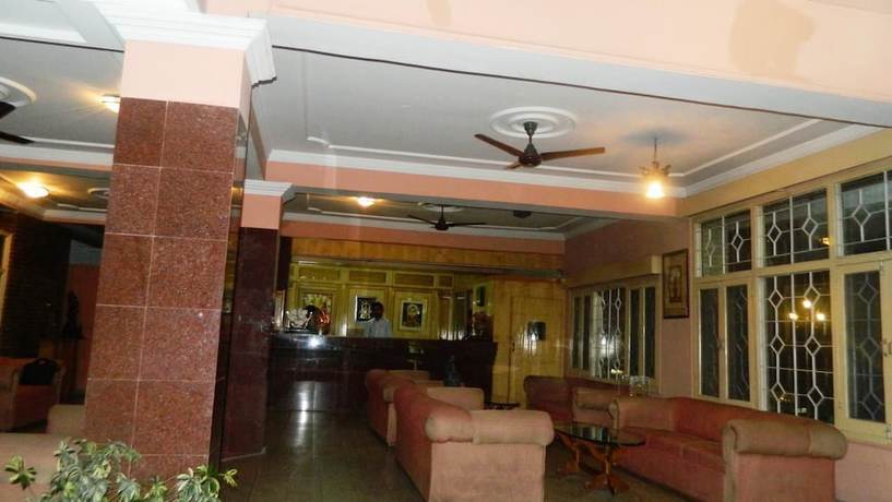 Imagen de los interiores del Hotel Yamini. Foto 13