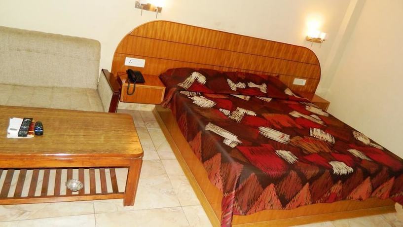 Imagen de la habitación del Hotel Yamini. Foto 9