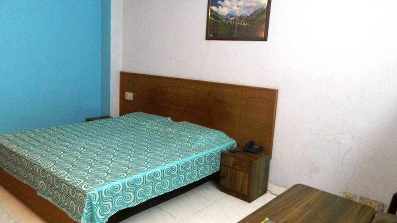 Imagen de la habitación del Hotel Yamini. Foto 10