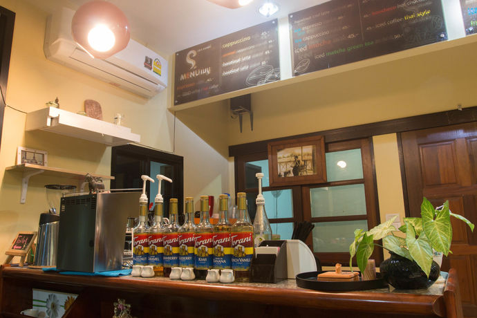 Imagen de los interiores del Hotel Yamjan Place. Foto 16