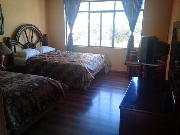 Imagen de la habitación del Hotel Yamor Continental. Foto 12