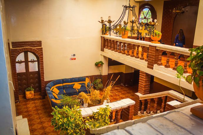 Imagen de los interiores del Hotel Yamor Continental. Foto 17