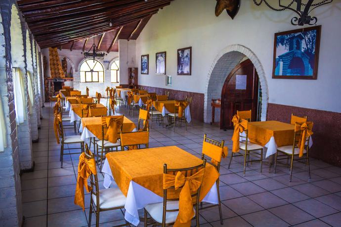 Imagen del bar/restaurante del Hotel Yamor Continental. Foto 10