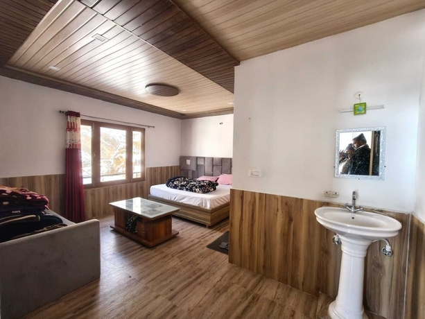 Imagen de la habitación del Hotel Yamuna Palace. Foto 13