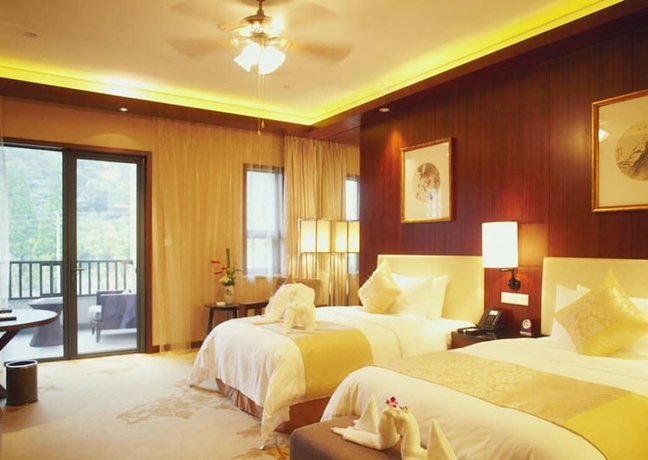Imagen de la habitación del Hotel Yangming Springs and Spa Resort. Foto 6