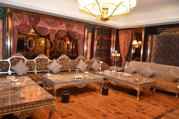 Imagen de los interiores del Hotel Yangming Springs and Spa Resort. Foto 18