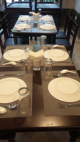 Imagen del bar/restaurante del Hotel Yangon Airport. Foto 2