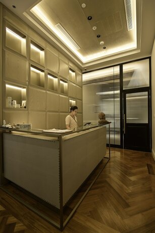 Imagen de la piscina del Hotel Yangon Excelsior. Foto 20