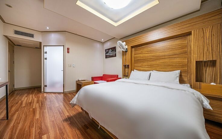 Imagen de la habitación del Hotel Yangpyeong New York. Foto 15