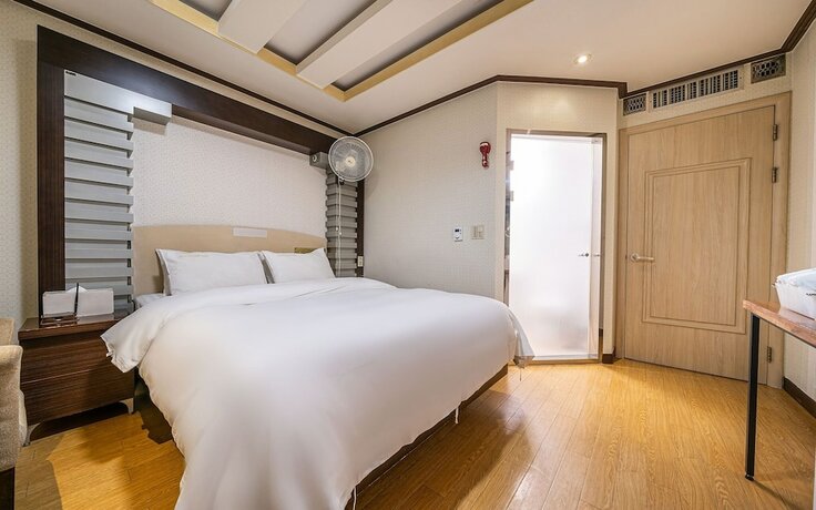 Imagen de la habitación del Hotel Yangpyeong New York. Foto 19