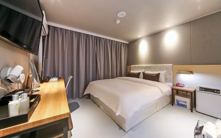 Imagen de la habitación del Hotel Yangsan Bukdong The Bams. Foto 19
