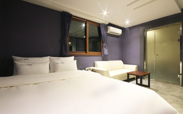 Imagen de la habitación del Hotel Yangsan Deokgye Sharp. Foto 11