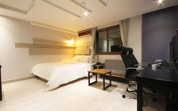 Imagen de la habitación del Hotel Yangsan Deokgye Sharp. Foto 19