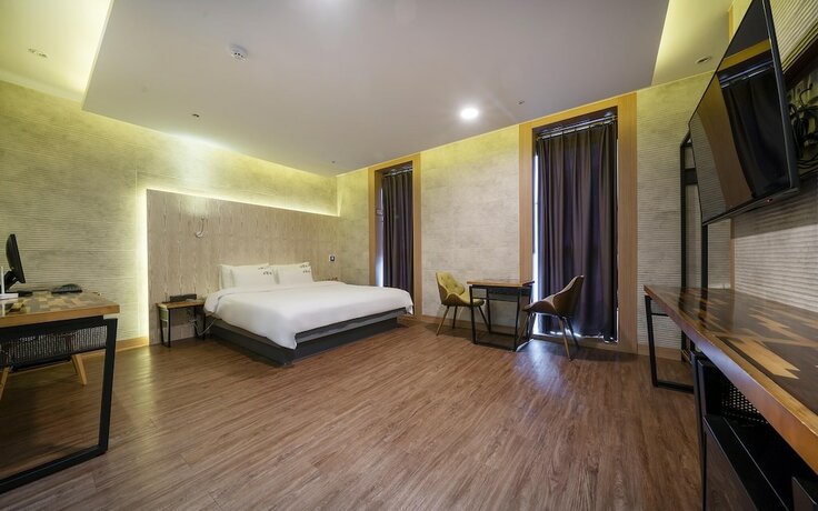 Imagen de la habitación del Hotel Yangsan Mulgeum 369. Foto 16