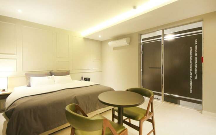 Imagen de la habitación del Hotel Yangsan Mulgeum Bliss. Foto 17