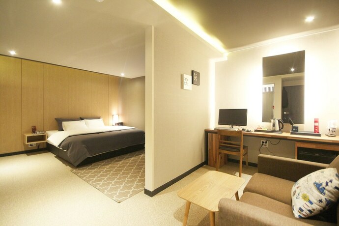 Imagen de la habitación del Hotel Yangsan Mulgeum Bliss. Foto 20