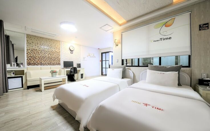 Imagen de la habitación del Hotel Yangsan Mulgeum Time. Foto 15
