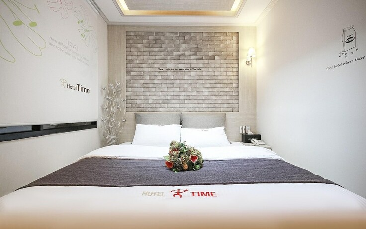 Imagen de la habitación del Hotel Yangsan Mulgeum Time. Foto 16