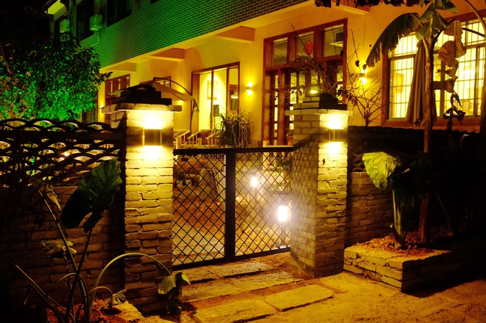 Imagen de los exteriores del Hotel Yangshuo Eden Inn. Foto 18