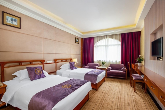 Imagen de la habitación del Hotel Yangshuo New Century Vip Building. Foto 14