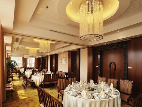 Imagen general del Hotel Yangzhou Hentique Huijin Resort. Foto 3