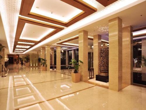 Imagen general del Hotel Yangzhou Hentique Huijin Resort. Foto 4