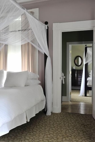 Imagen de la habitación del Hotel Yankee Peddler Inn. Foto 5