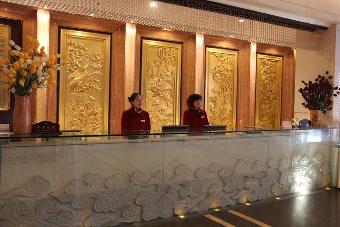 Imagen de los interiores del Hotel Yantai Golden Beach Hotel. Foto 11
