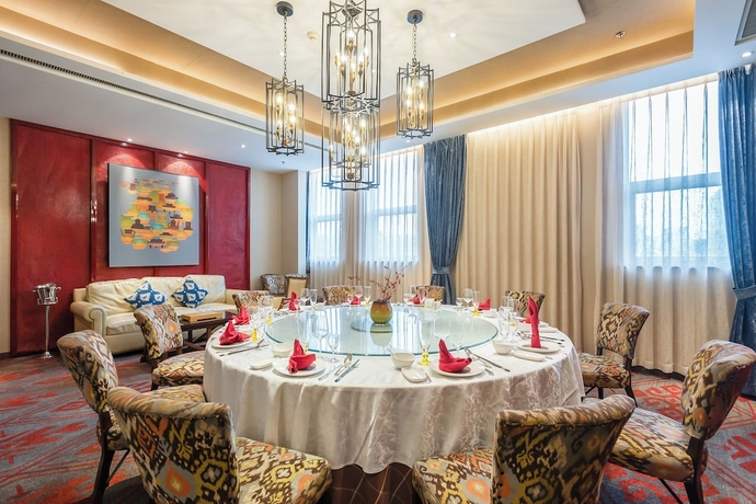 Imagen del bar/restaurante del Hotel Yantai Lijing Peninsula. Foto 3