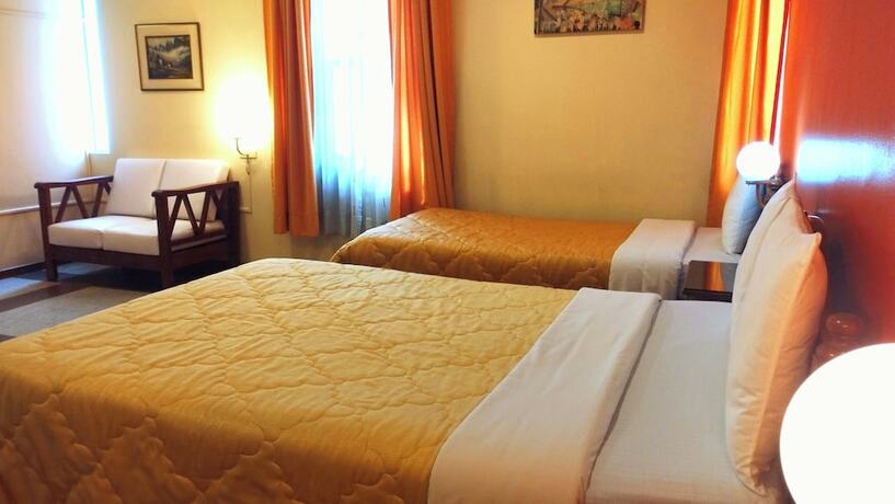 Imagen de la habitación del Hotel Ya&ntilde;ez Inn. Foto 15