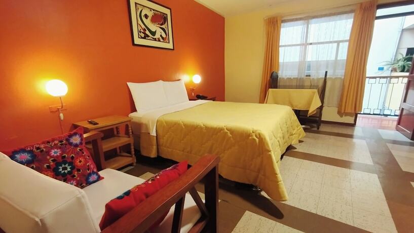 Imagen de la habitación del Hotel Ya&ntilde;ez Inn. Foto 17