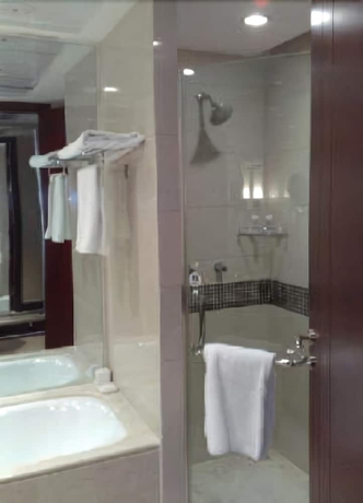 Imagen de la habitación del Hotel Yaojiang New Century Grand Zhuji. Foto 14