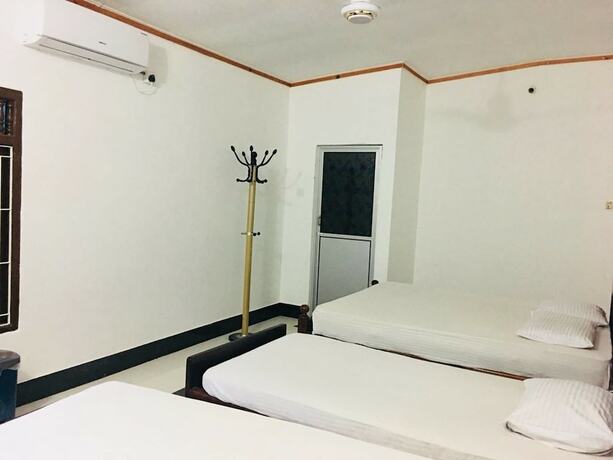 Imagen de la habitación del Hotel Yarl Crown Inn. Foto 19