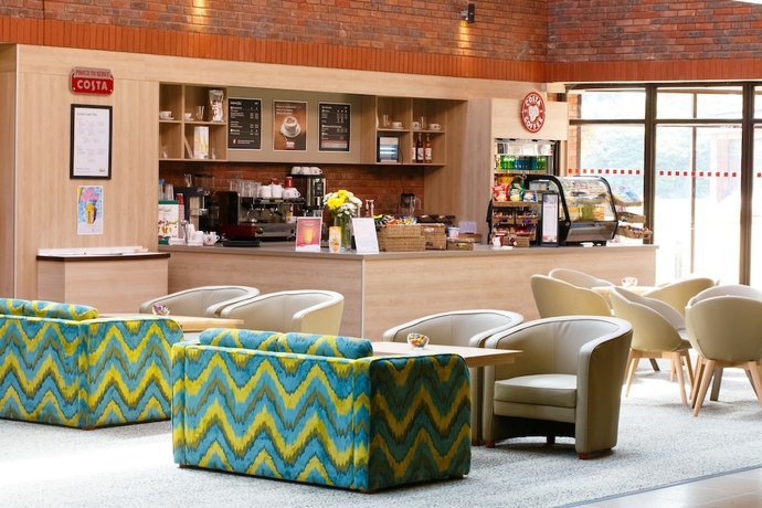 Imagen del bar/restaurante del Hotel Yarnfield Park Training Centre. Foto 4