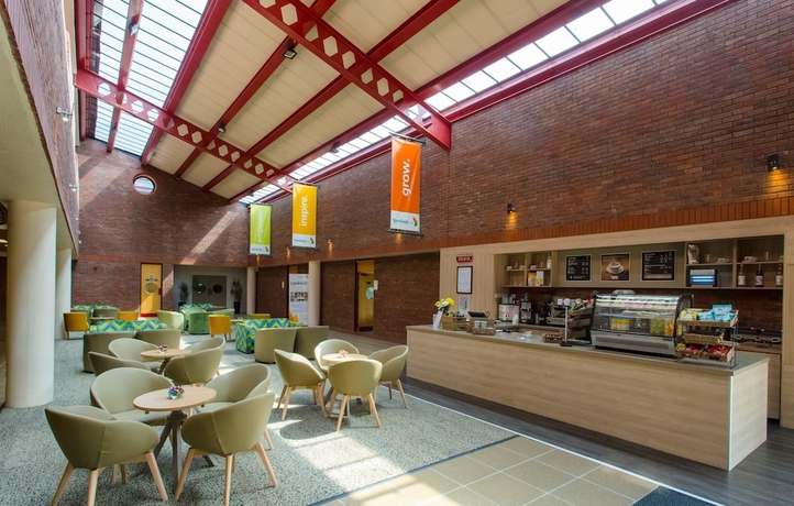 Imagen del bar/restaurante del Hotel Yarnfield Park Training Centre. Foto 7