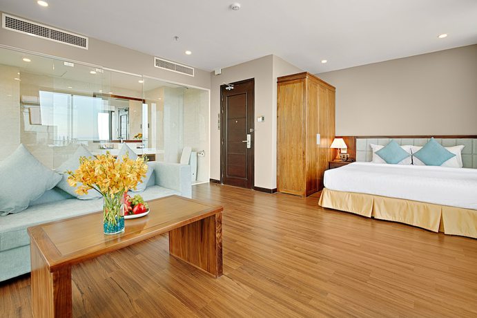 Imagen de la habitación del Hotel Yarra Ocean Suites Danang. Foto 2
