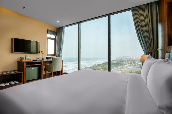 Imagen de la habitación del Hotel Yarra Ocean Suites Danang. Foto 5