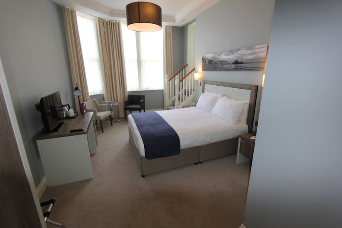 Imagen de la habitación del Hotel Yarrow. Foto 7