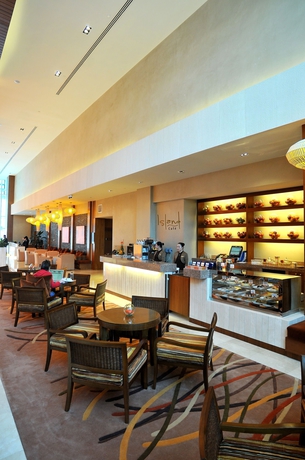 Imagen del bar/restaurante del Hotel Yas Plaza Marina. Foto 7