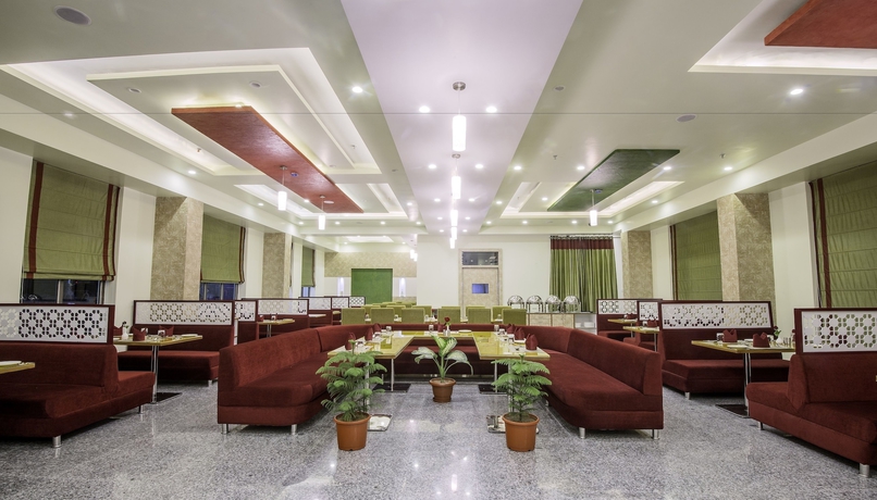 Imagen del bar/restaurante del Hotel Yash Regency, JAIPUR. Foto 5